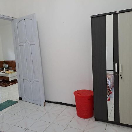 Indo Homestay Malang Exterior foto