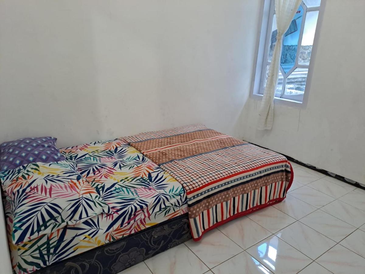 Indo Homestay Malang Exterior foto