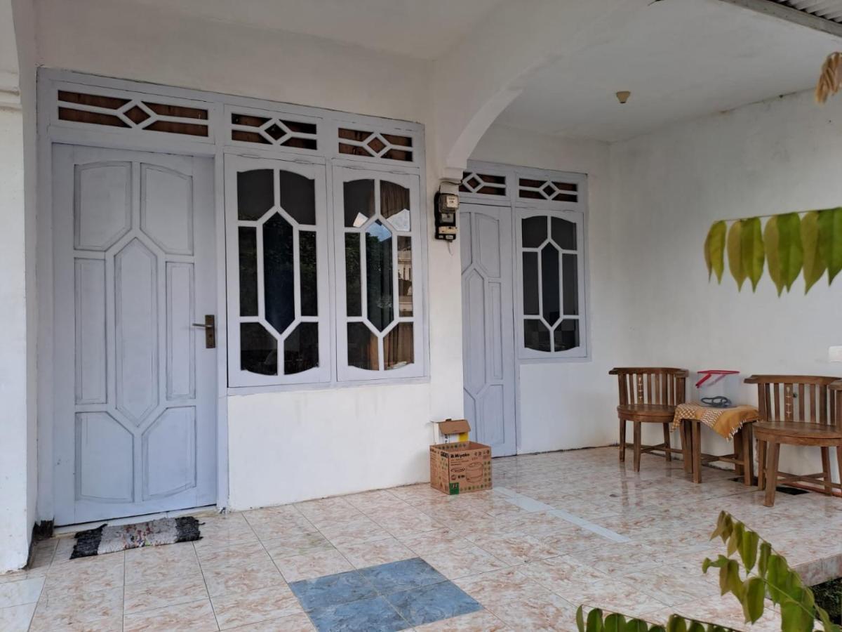 Indo Homestay Malang Exterior foto