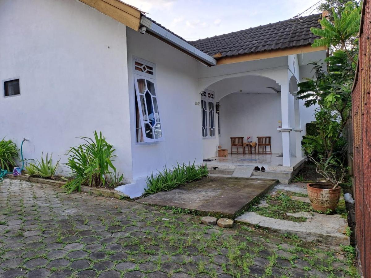 Indo Homestay Malang Exterior foto